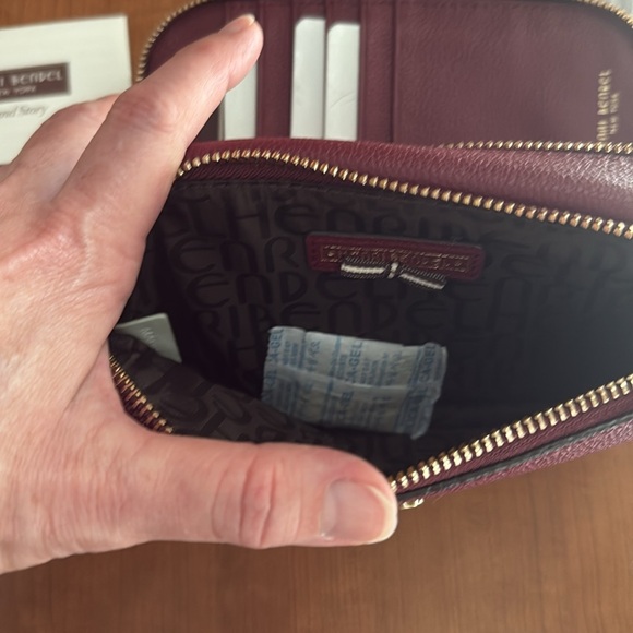 HENRI BENDEL Phone Wallet Crossbody EUC - Picture 14 of 14